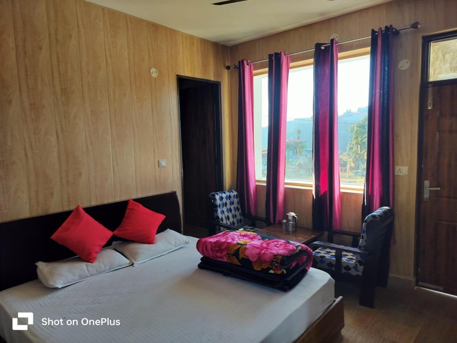 Silver Dew Resorts And Restaurant Dhanaulti Exterior foto