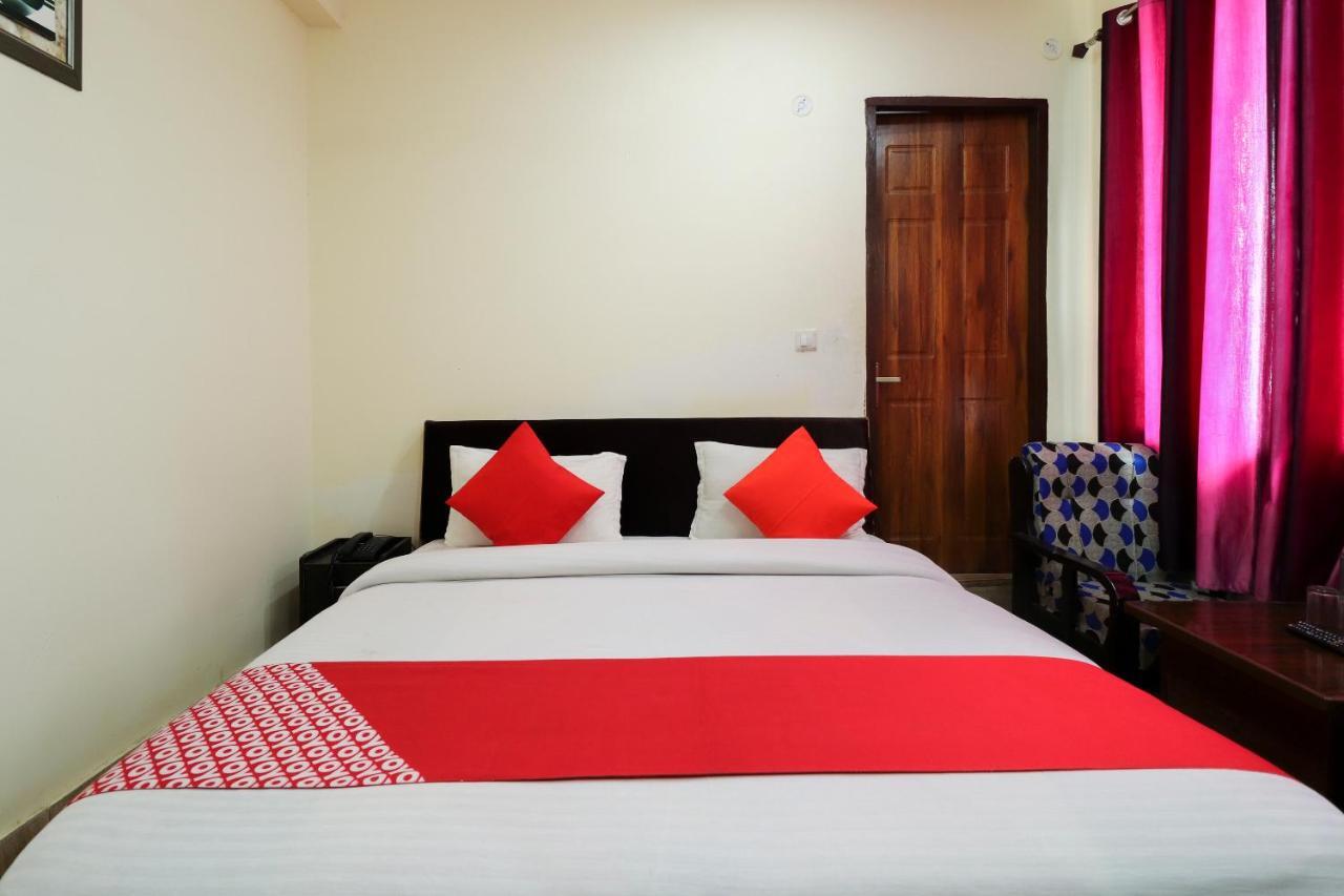 Silver Dew Resorts And Restaurant Dhanaulti Exterior foto