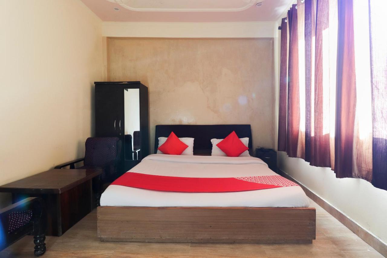 Silver Dew Resorts And Restaurant Dhanaulti Exterior foto